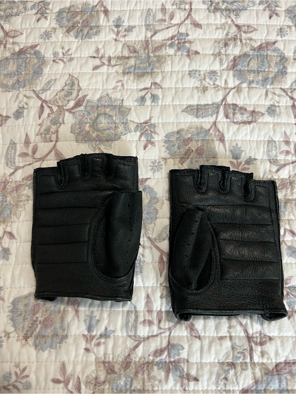 Genuine Harley-Davidson® Men’s Fingerless Gloves 98150-94VM
